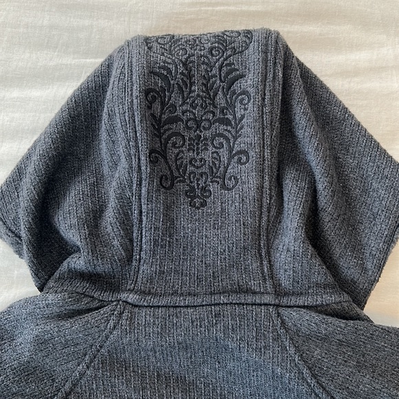 Womens Gray ahleta zip up jacket with hood - Picture 10 of 11